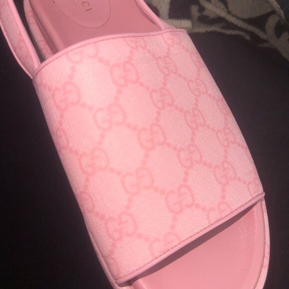 Brand new Gucci Pink  Slide Sandals size 10 - Picture 2 of 9